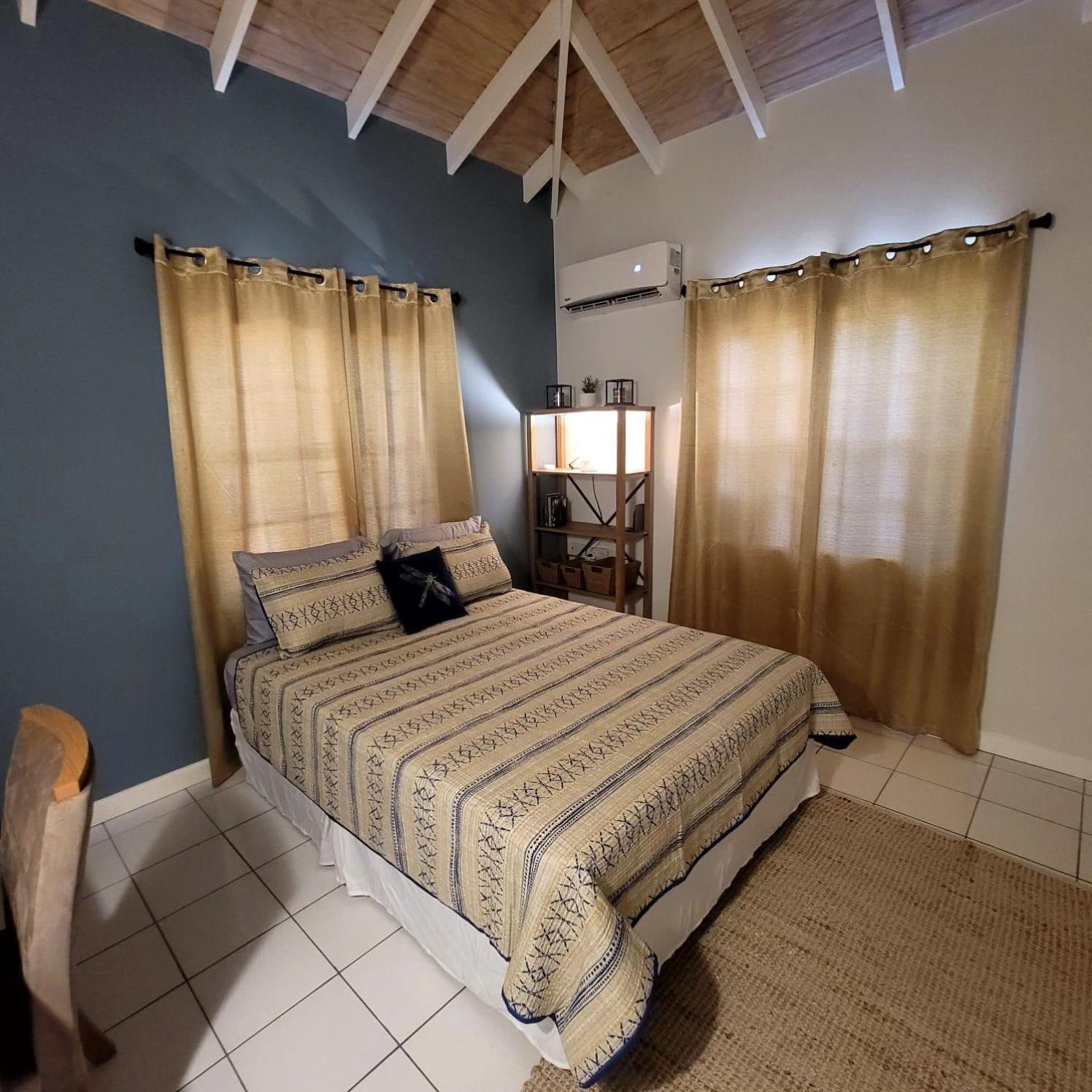 Silver View Apartments St. George's Dış mekan fotoğraf