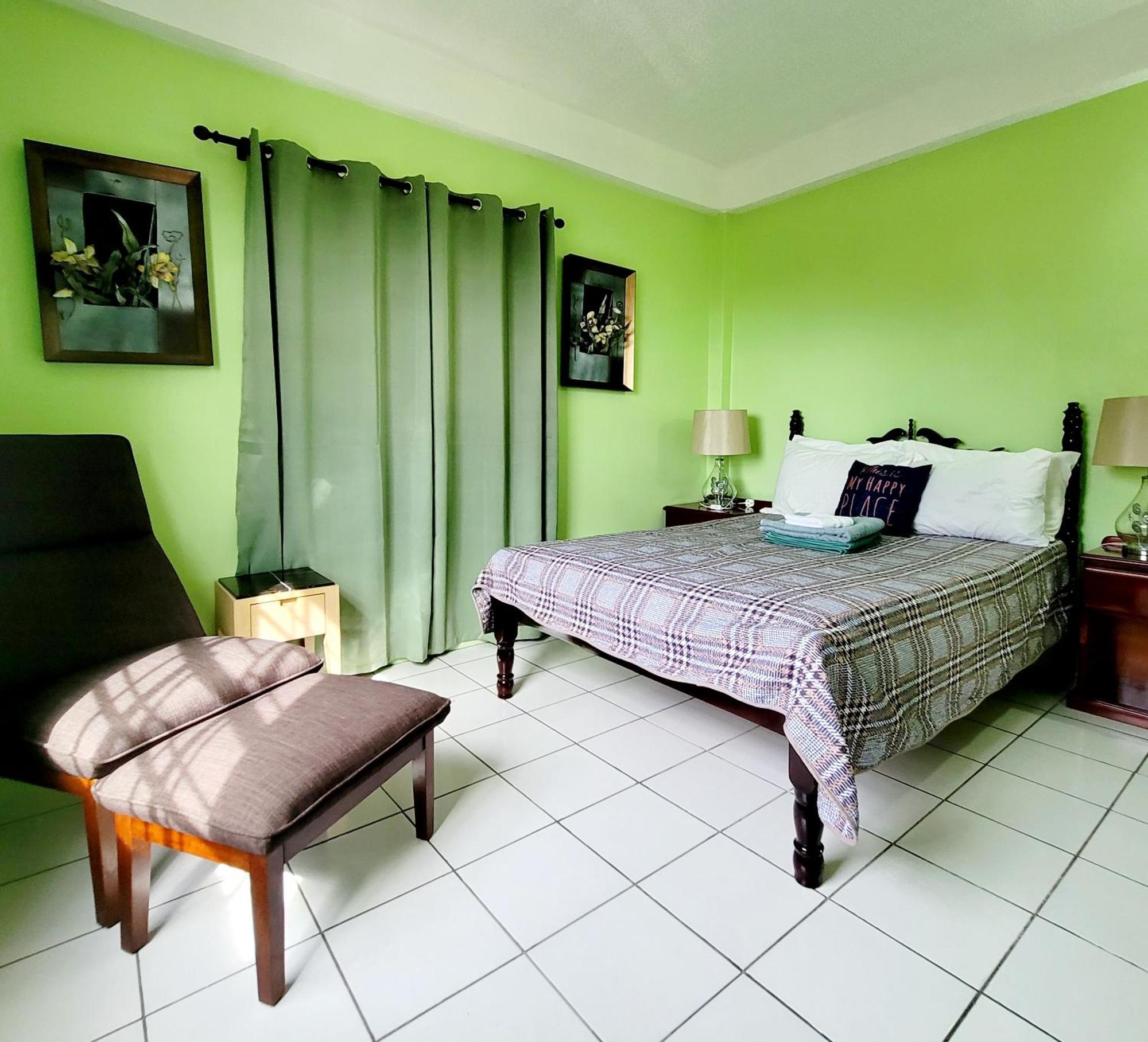 Silver View Apartments St. George's Dış mekan fotoğraf