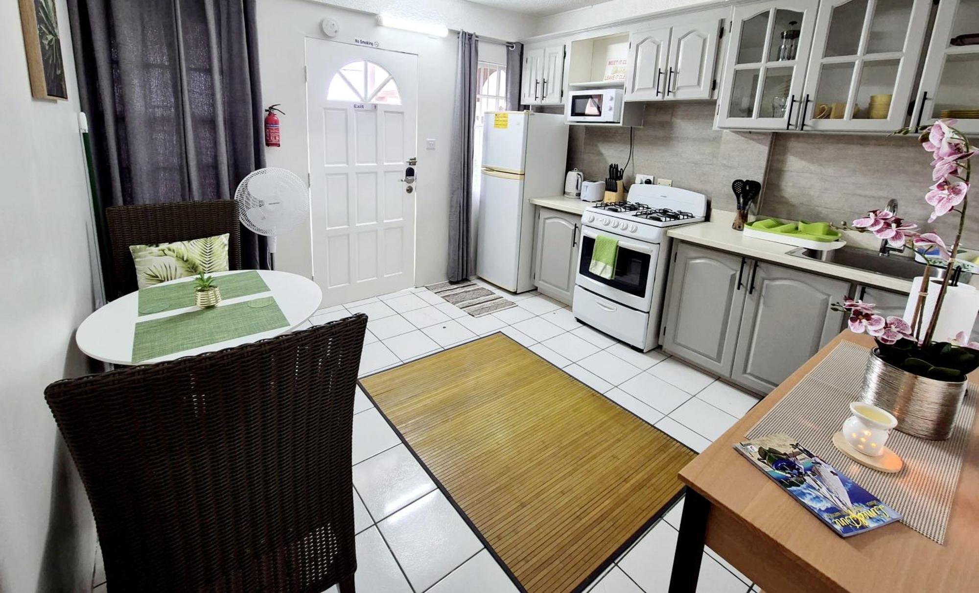 Silver View Apartments St. George's Dış mekan fotoğraf